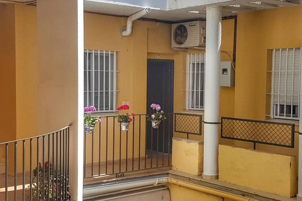 El Patio De San Bernardo Daire Sevilla Dış mekan fotoğraf